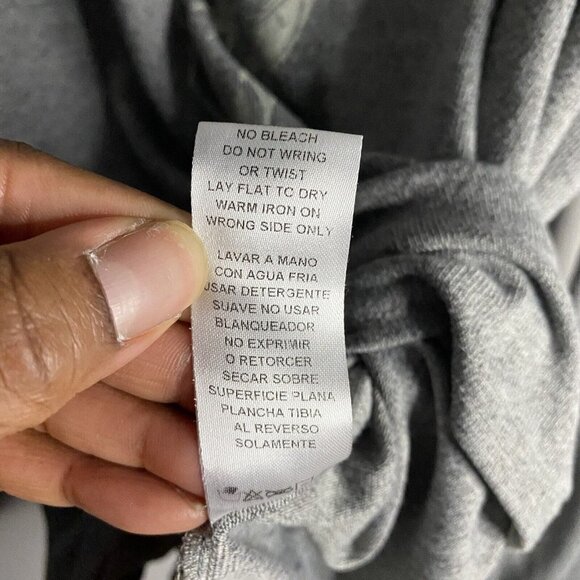 Roper Women's Light Gray Floral Bull Long Sleeve Top - Picture 8 of 10